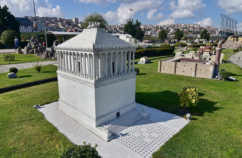 Halikarnassos Mausoleum